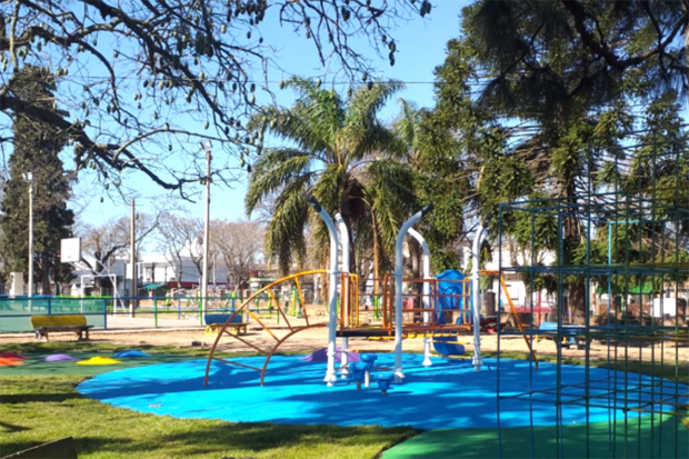 Parque Infantil en Plaza de Deportes Nº 6 