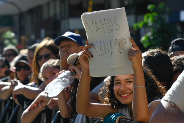 Camila Sapin en los festejos por los 300 años de Montevideo 