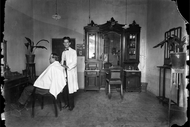 Peluquería no identificada. Esperanza, Santa Fé, 1922. Foto: Fernando Paillet