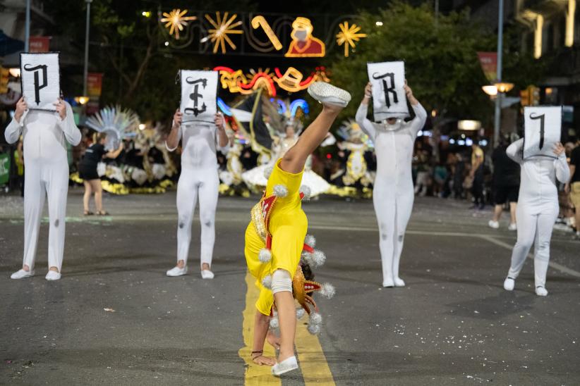 Imperio Preto e Branco en el Desfile de Escuelas de Samba