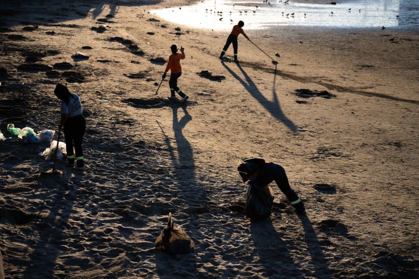 Operativo de limpieza en la playa Ramírez por celebración de I