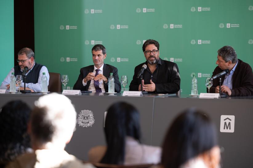 Firma de convenio con el BROU, de apoyo a las mipyme