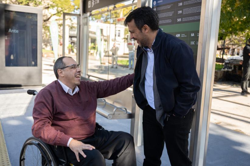  Inauguración de nuevos refugios de transporte público