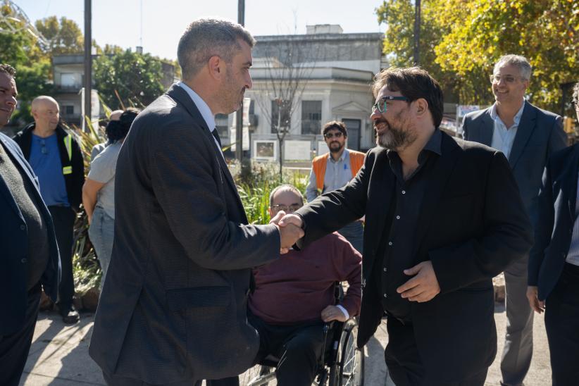  Inauguración de nuevos refugios de transporte público