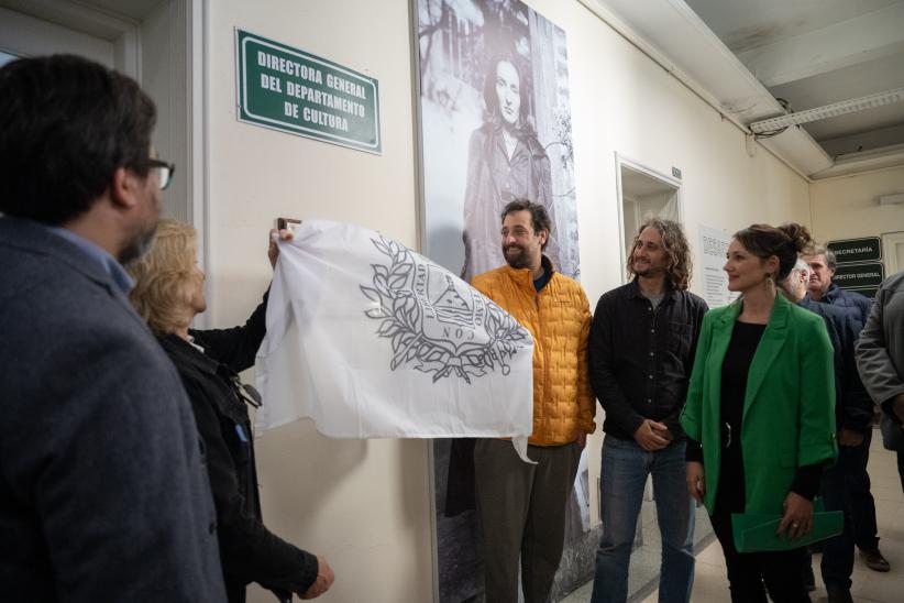  Colocación de placa en homenaje a Thomas Lowy
