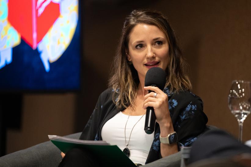 Directora de Cultura, Débora Quiring en conferencia de prensa por Feria del Libro Infantil y Juvenil 2025