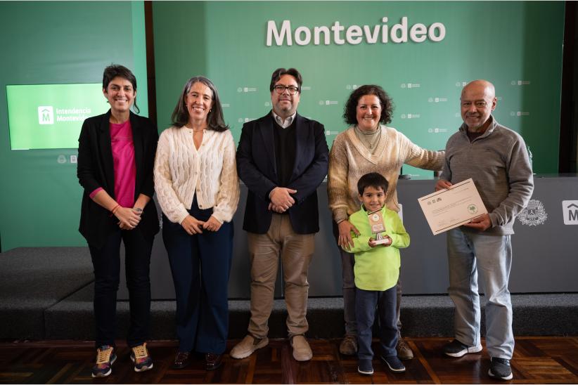Entrega de sello Montevideo más verde más