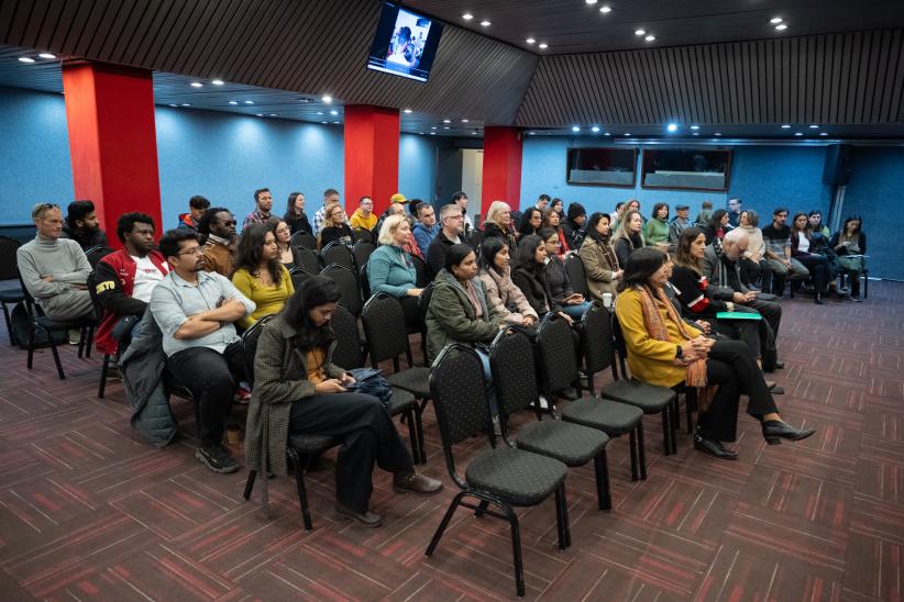 Entrega de certificados del curso de idioma español para person