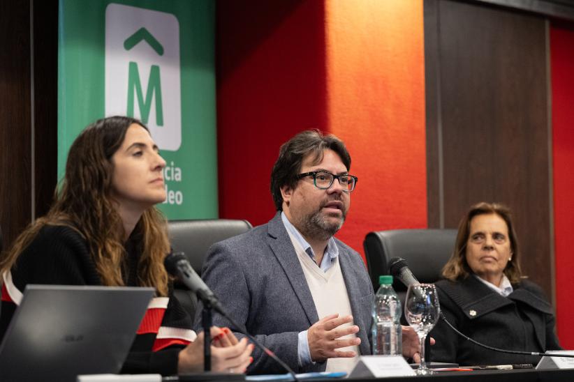 Entrega de certificados del curso de idioma español para person