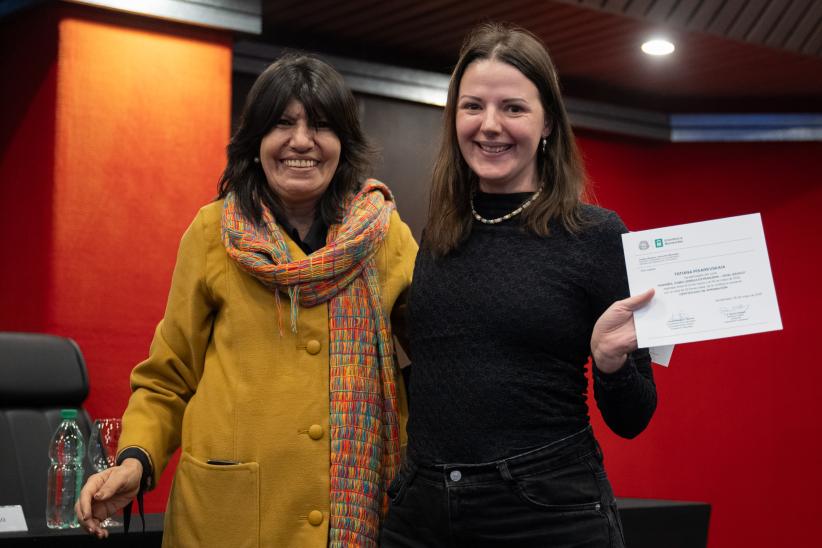 Entrega de certificados del curso de idioma español para person
