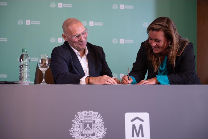  Firma de asunción del intendente, Mario Bergara y alcaldes