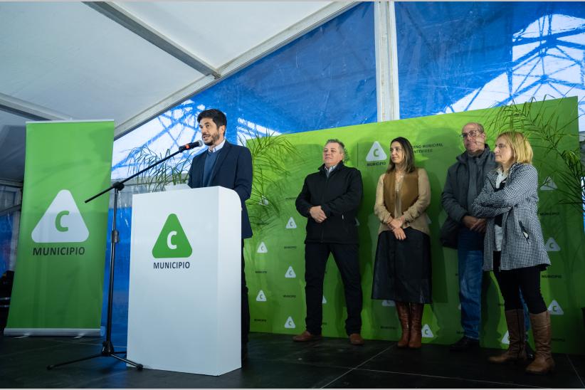 Asunción del alcalde del Municipio C, Damián Salvetto