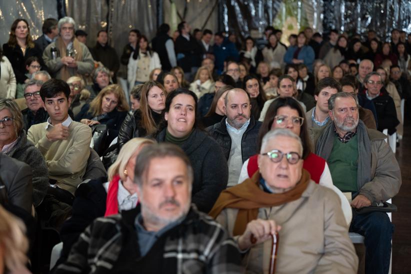 Asunción de la alcaldesa del Municipio E, Mercedes Ruiz