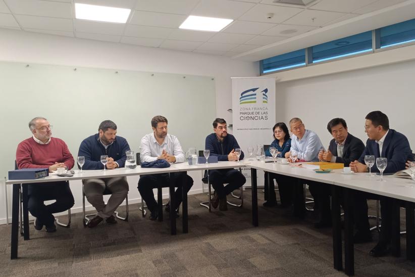 Montevideo refuerza lazos internacionales con la visita de una d