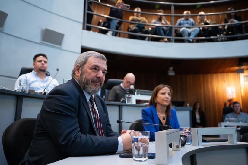 Intendente Mario Bergara, asiste a la Junta Departamental de Mon