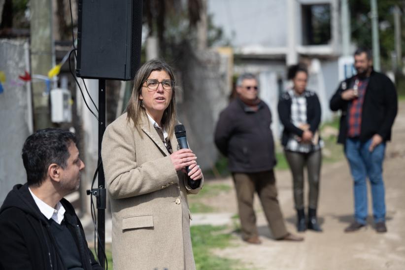 Firma de inicio de obra en barrio 1º de Mayo en el marco del pr