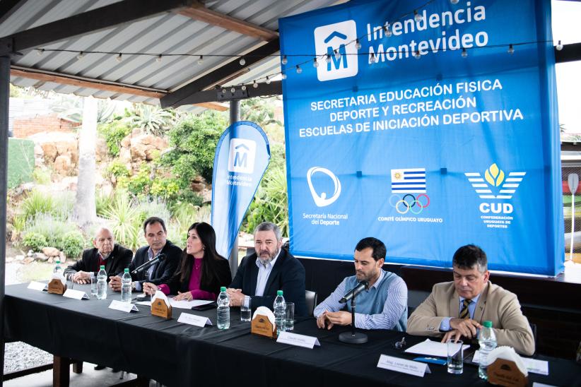  Lanzamiento de escuelas de iniciación deportiva