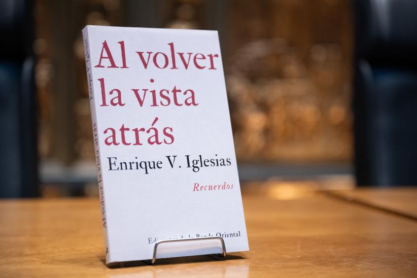 Presentación de libro del contador Enrique Iglesias