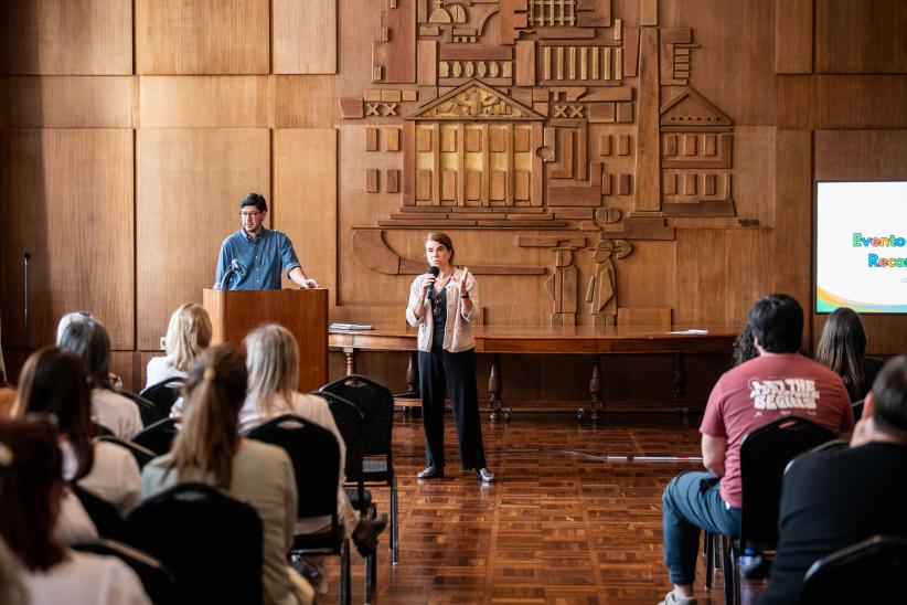 Entrega de certificados de calidad a dependencias de la Intenden