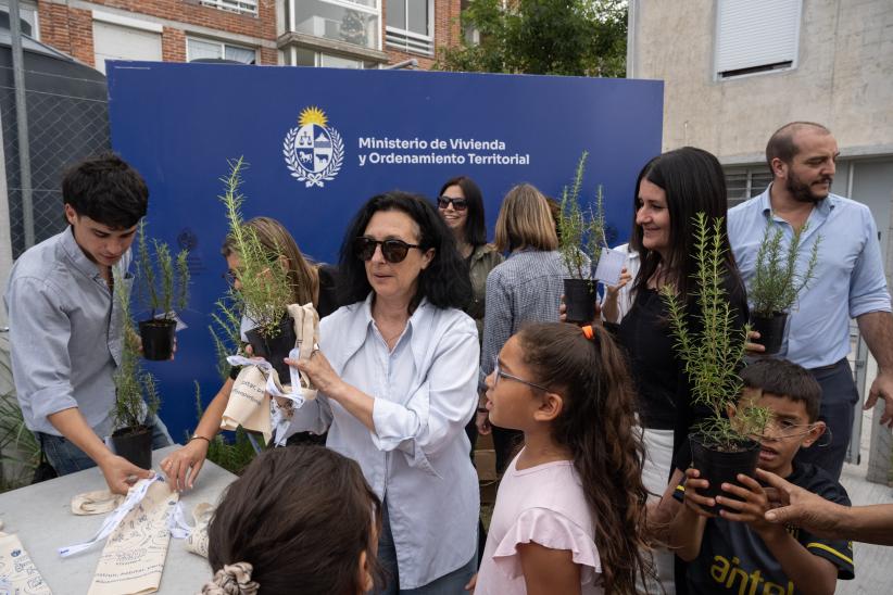 Inauguración del complejo Mazarino (realojo de familias de Chac