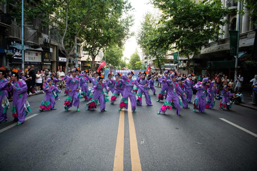 Desfile de Carnaval de las Promesas por 18 de Julio