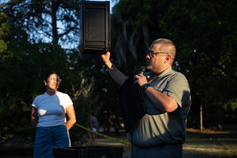 Entrega de contenedores en municipio G