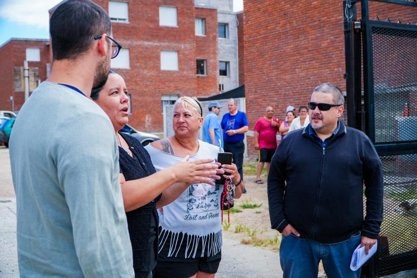 Entrega de contenedores en cooperativas Clave de Sol y Covitras 1