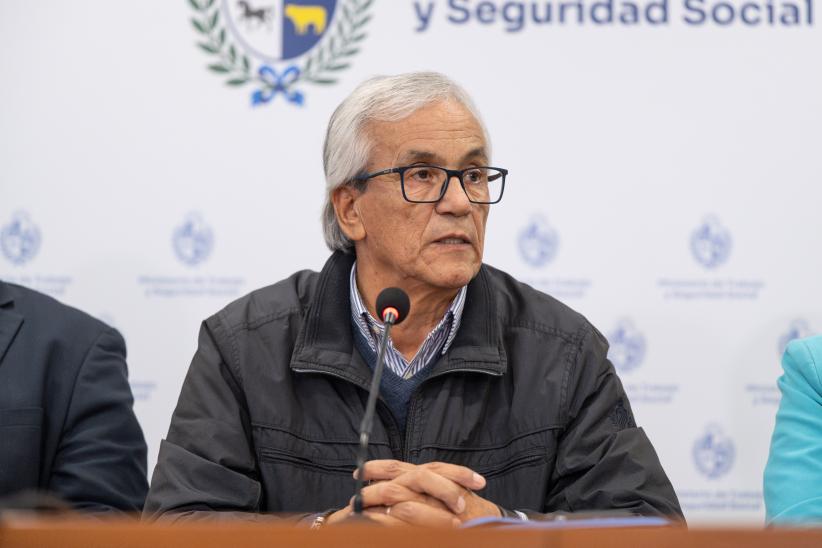 Firma de convenio con ADEOM en el Ministerio de Trabajo y Seguri