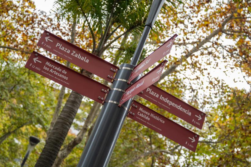 Presentación de cartelería turística en Ciudad Vieja