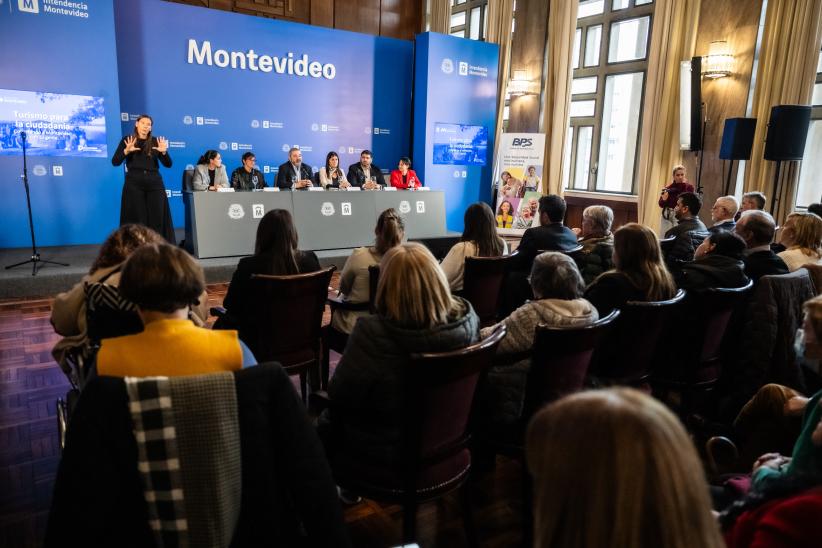 Conferencia de prensa por lanzamiento de programa "Turismo para 