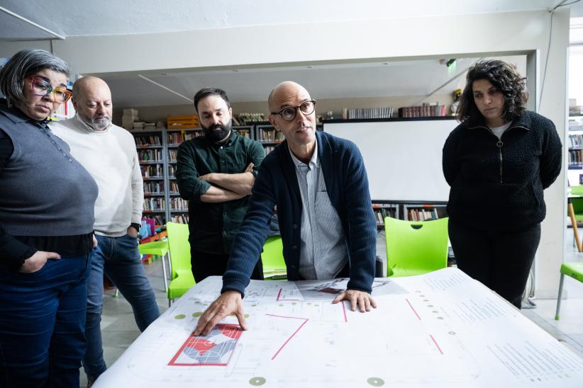 Reunión con vecinas y vecinos por proyecto de mejora de espacio