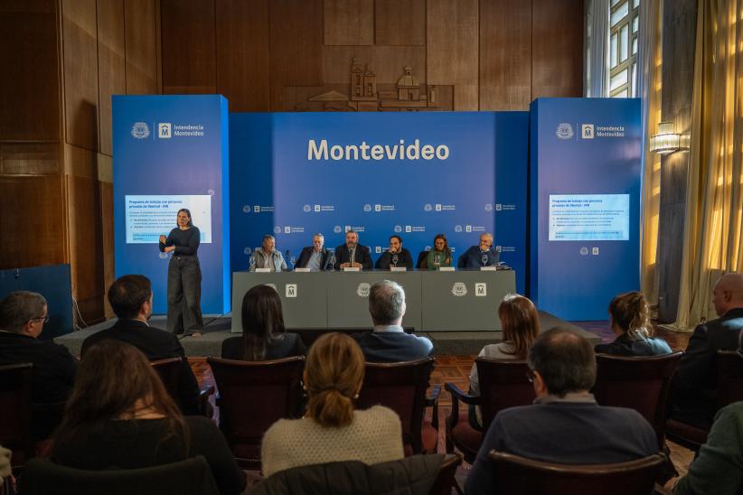Conferencia de prensa por presentación de "Construir oportunida