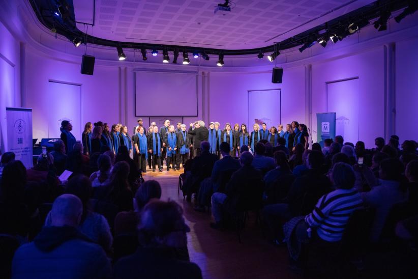  lanzamiento de la Asociación de amigos de la EMVA en la sala D