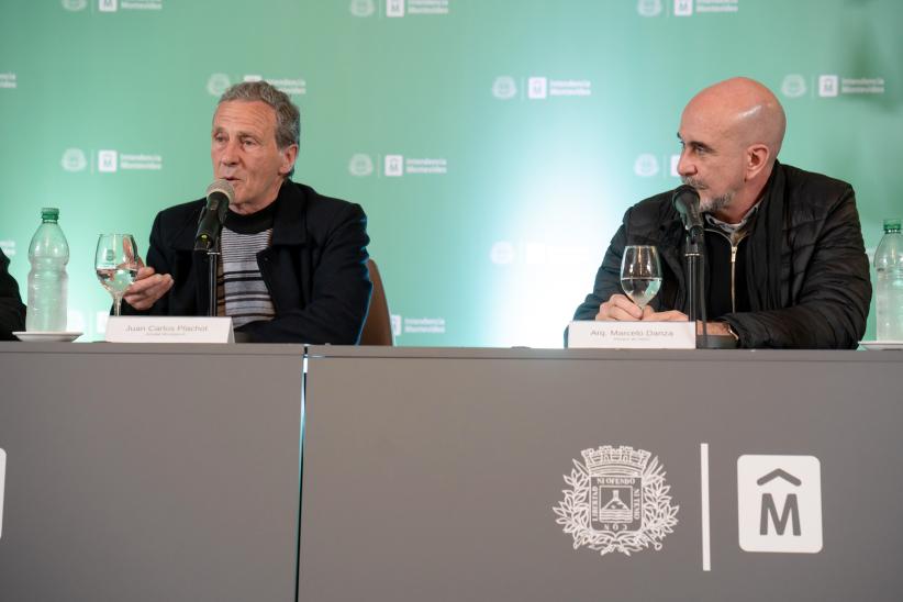 Conferencia de prensa por proyecto Balcón del Cerro en la sala Ernesto de los Campos