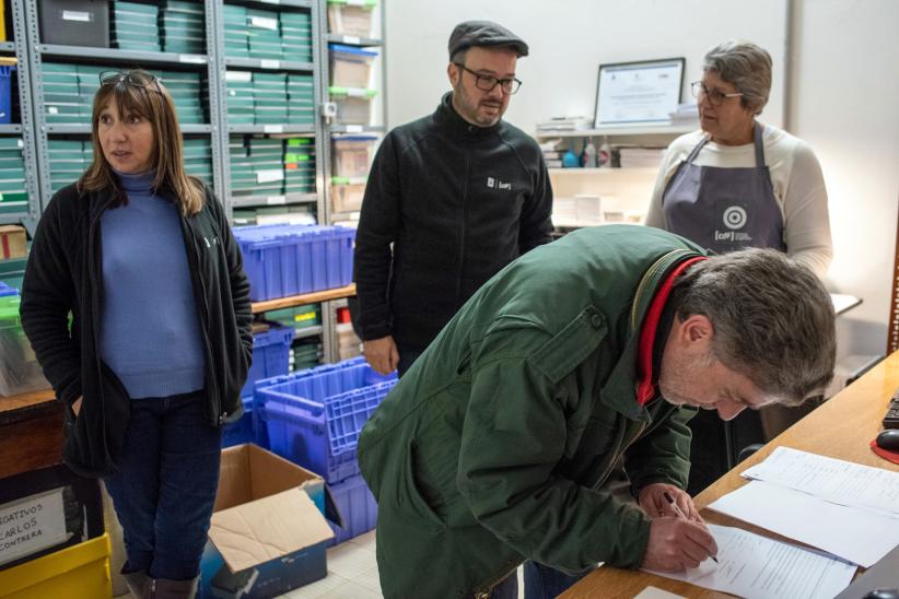 Centro de Fotografía de Montevideo concede acceso a fotos del diario «El Popular»