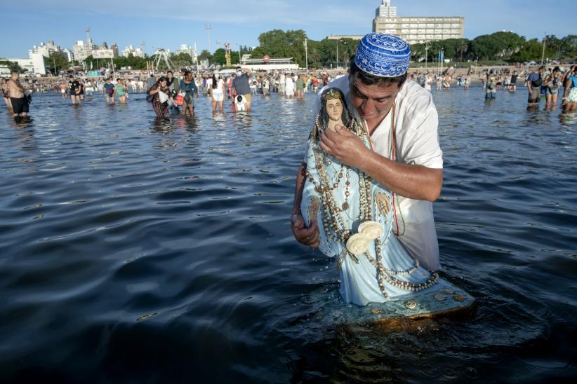 Celebración de Yemanjá. Playa Ramírez. 2 de febrero de 2022