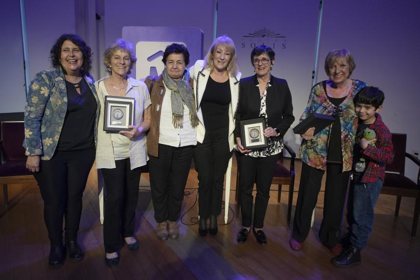 Declaración de Ciudadanas Ilustres a Circe Maia, Mabel Simois y Graciela Sapriza en la sala Delmira Agustini