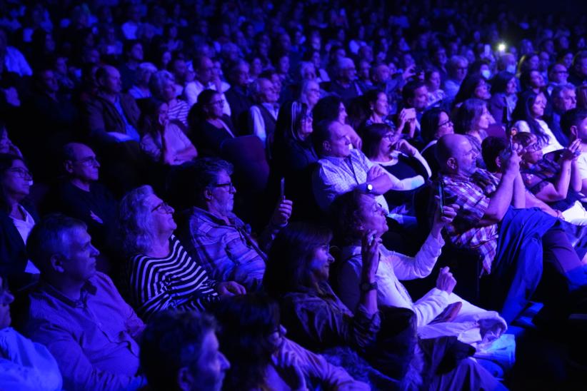 Declaración de Visitante Ilustre a Leonardo Sbaraglia en teatro El Galpón, 22 de abril de 2023