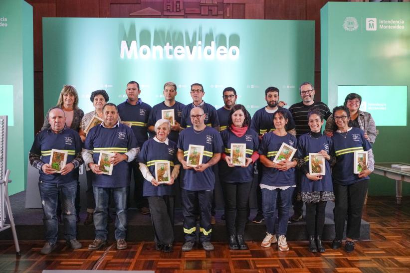 Acto de entrega de llaves a la cooperativa de viviendas HAMABI