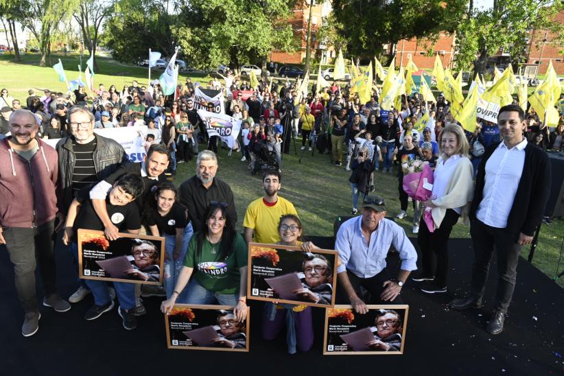 Entrega de terrenos a cooperativas de viviendas en barrio de la Innovación