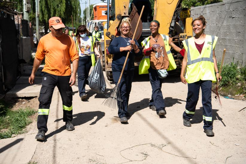 Acciones de limpieza en el barrio El Viñedo en el marco del Plan ABC