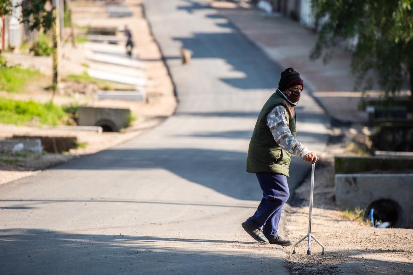 Segundo tramo de asfaltado en barrio La Carbonera