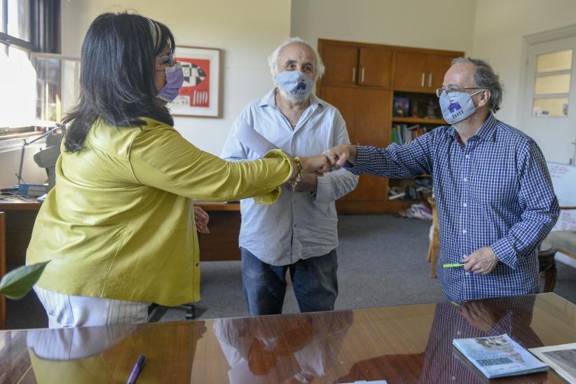 Firma de convenio de apoyo a la Federación Uruguaya de Teatros Independientes en el marco del Programa Fortalecimiento de las Artes 