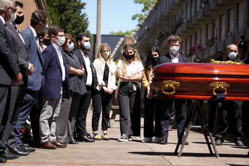 Entierro de Tabaré Vázquez en el cementerio de La Teja.