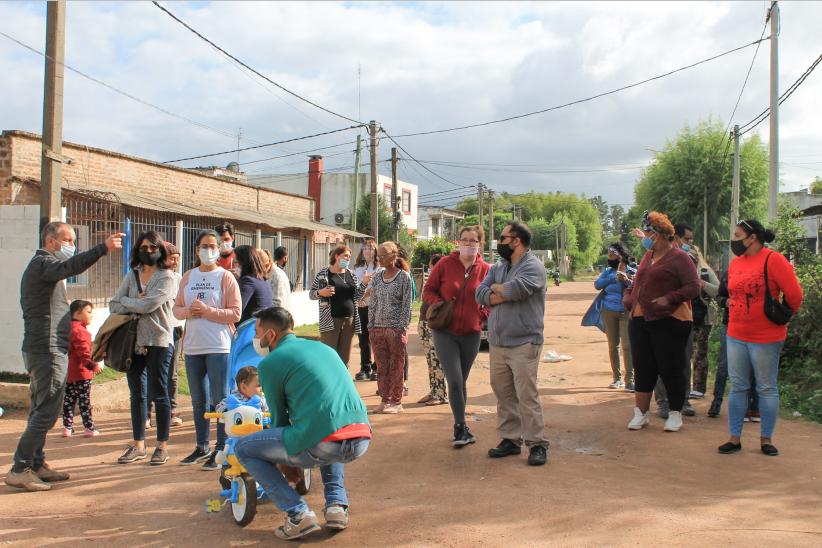 Recorrida por asentamientos Las Cañas y 12 de Octubre