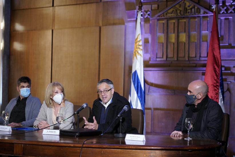 Firma de convenio con Facultad de Arquitectura, Diseño y Urbanismo (FADU)