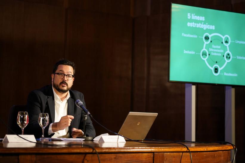 Presentación estratégica de gestión de residuos y plan de acción