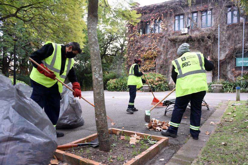 Trabajos en Jardín Botánico en el marco del Programa ABC Oportunidad Trabajo