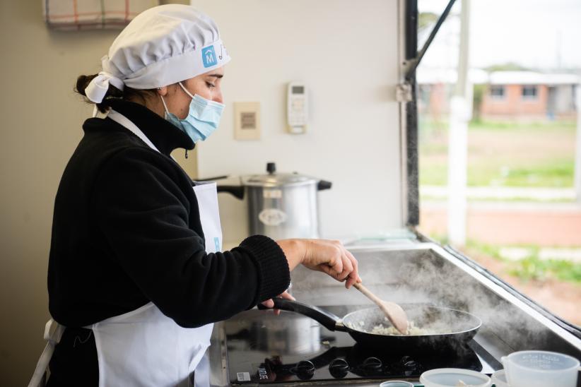 Talleres de Cocina Uruguay en barrio Cauceglia