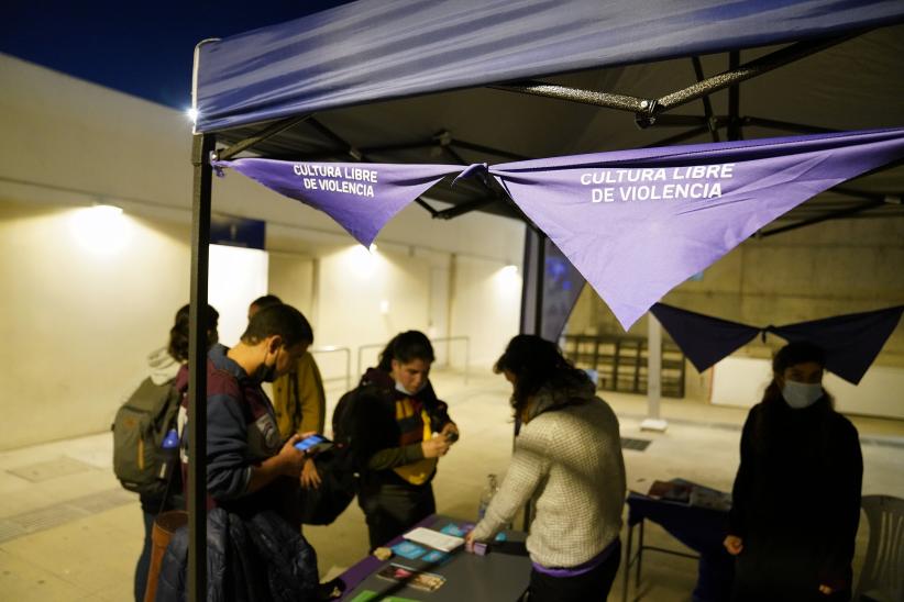 Punto Violeta en el Anfiteatro Canario Luna